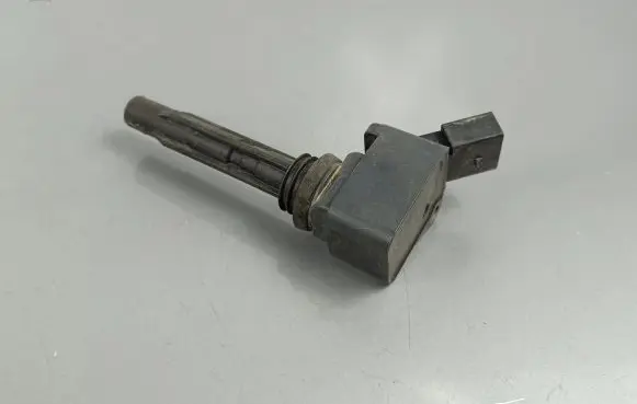 Volkswagen Tiguan High voltage ignition coil 04C905110J