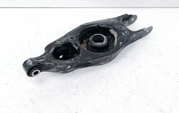 Dodge Challenger Rear upper control arm/wishbone