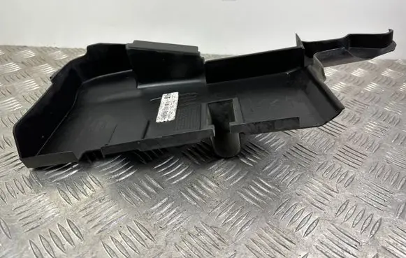 Jeep Cherokee Intercooler air guide/duct channel 68207942AA