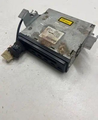 Toyota Corolla E120 E130 CD/DVD changer 0860100907 7600100907 539431