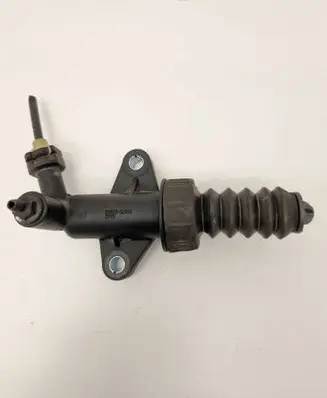 Suzuki Swift III Clutch slave cylinder 2382052R00
