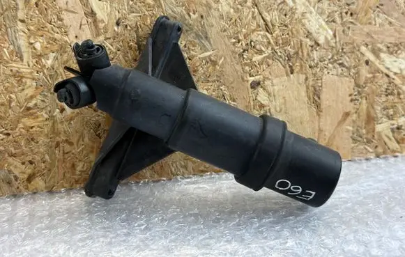 BMW 5 E60 E61 Headlight washer spray nozzle