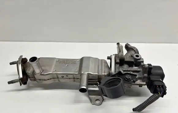 Toyota Prius+ (ZVW40) EGR valve 2562037120