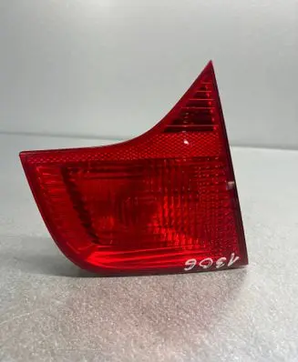 Tailgate rear/tail lights