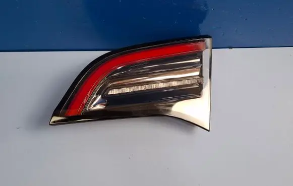 Tesla Model Y Tailgate rear/tail lights 150208900B 2SD2715
