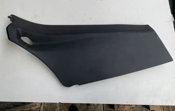 BMW 2 F46 (D) pillar trim (bottom) 77323666 20024110