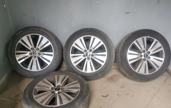 KIA Sportage R18 alloy rim 529103W710