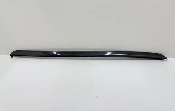 Volvo XC60 Windshield trim 30784797 30784799 49246