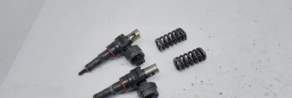 Audi A4 S4 B6 8E 8H Fuel injector 038130073H