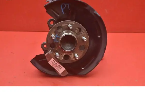 Toyota Corolla E10 Front wheel hub spindle knuckle 