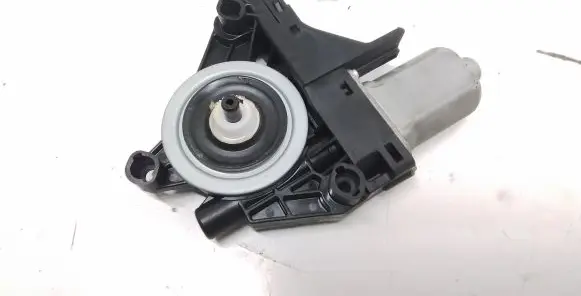 Volvo S60 Front door window regulator motor 966265