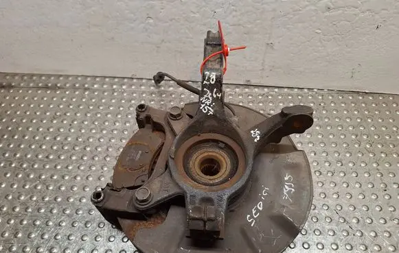 Suzuki SX4 Front wheel hub spindle knuckle S25056157 79J5