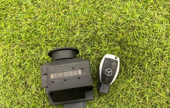 Mercedes-Benz E W211 Ignition lock A2115452308
