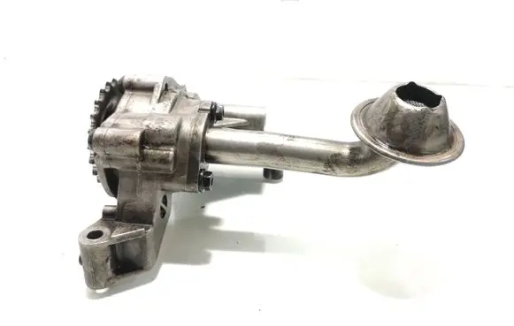 Volkswagen Golf V Oil pump 03G115105