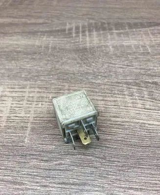 Opel Omega B2 Other relay 4RB96046100 90192481