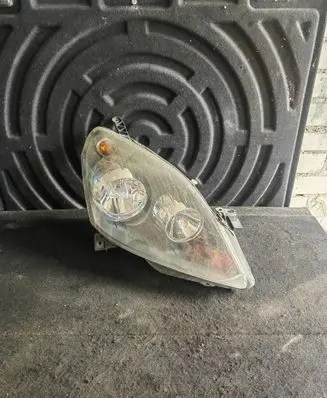 Opel Zafira B Headlight/headlamp 24451051
