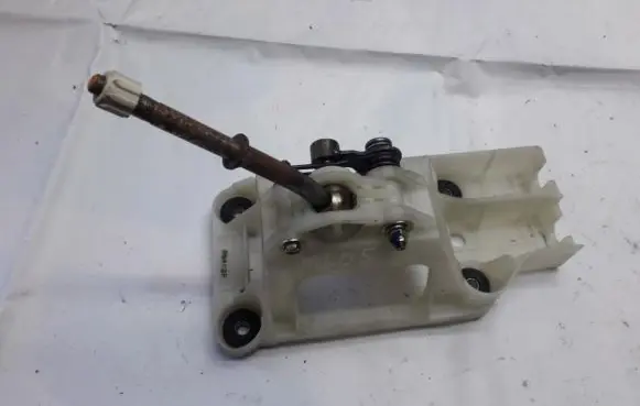 Mitsubishi Lancer Gear shifter/selector