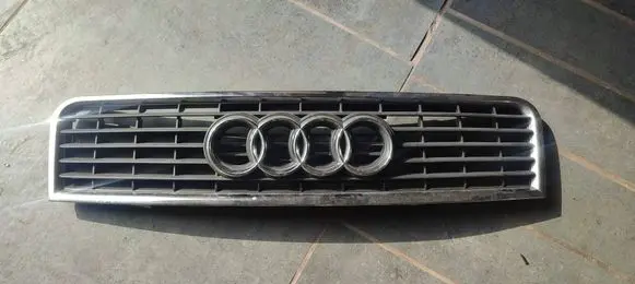 Audi A4 S4 B6 8E 8H Front grill 8E0853651C