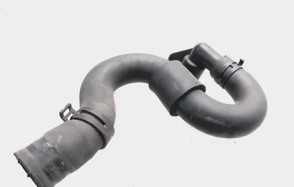 Jaguar XJ X351 Breather/breather pipe/hose 9w83389618ab