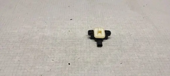 Jeep Grand Cherokee Airbag deployment crash/impact sensor A1668210351 56054084AA