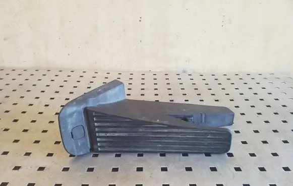 Volvo XC90 Accelerator throttle pedal 32269124