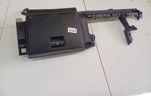 Citroen C4 Grand Picasso Glove box 9654110677