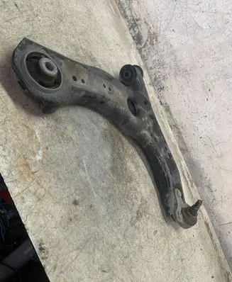 Volkswagen Taigo Front lower control arm/wishbone