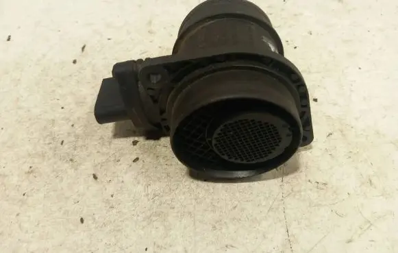Volkswagen Touran I Mass air flow meter 038906461B 0281002531