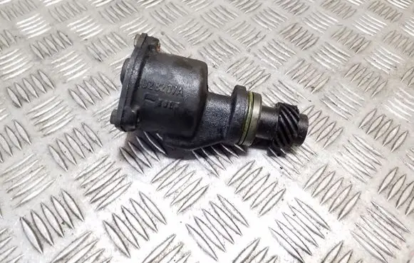 Volkswagen PASSAT B4 Vacuum pump 028207A