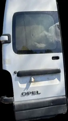 Nissan Interstar Rear door