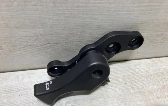 BMW X1 F48 F49 Engine bonnet (hood) release handle 7326517