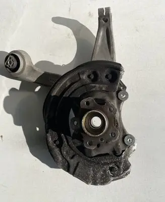 BMW 5 G30 G31 Front wheel hub 6082T6
