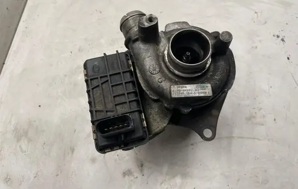 Peugeot 407 Turbo 4U3Q6K682BJ