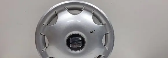 Seat Ibiza II (6k) R13 wheel hub/cap/trim 6K0601147Q 063887