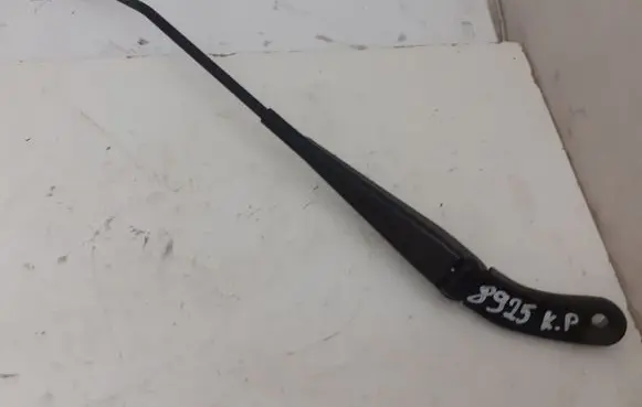 Windshield/front glass wiper blade