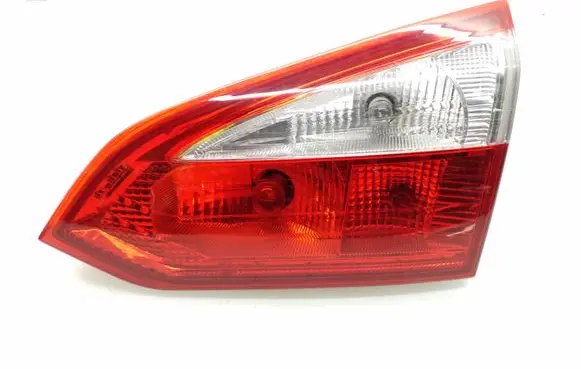 Ford Focus Tailgate rear/tail lights