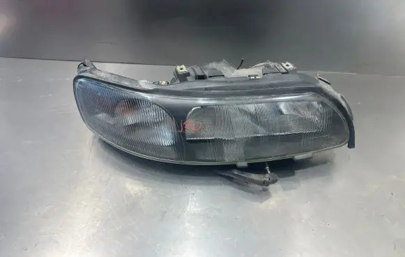 Volvo V70 Headlight/headlamp 8662922 89006877