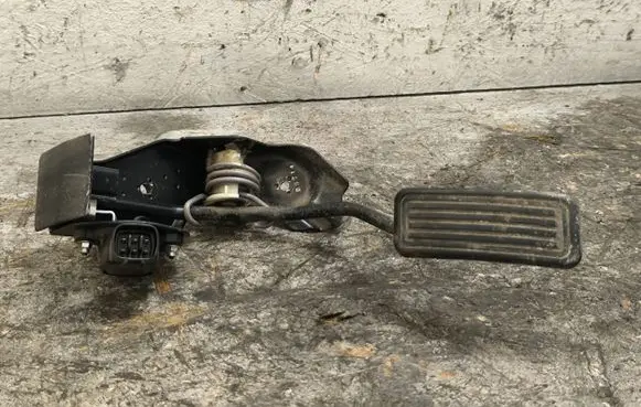 Toyota Corolla Verso AR10 Accelerator throttle pedal 7811135030