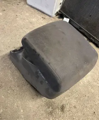 Mitsubishi Pajero Armrest XR444915