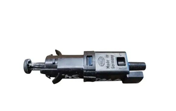 Volvo S40, V40 Brake pedal sensor switch 9146505
