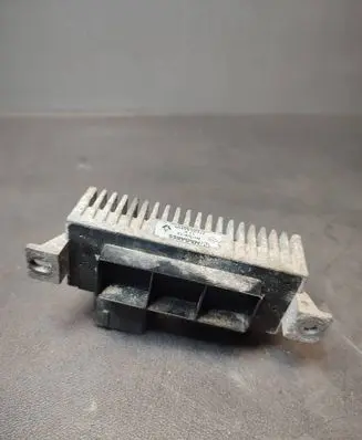 Renault Kangoo II Glow plug pre-heat relay 271206395R