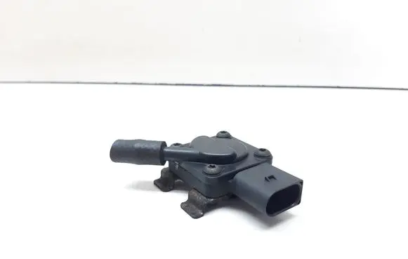 BMW X3 E83 Exhaust gas pressure sensor 7789219 13627789219
