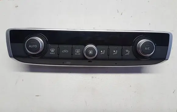 Audi Q3 F3 Climate control unit 83A820043R