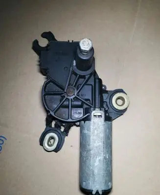 Toyota Avensis T220 Front wiper linkage and motor 