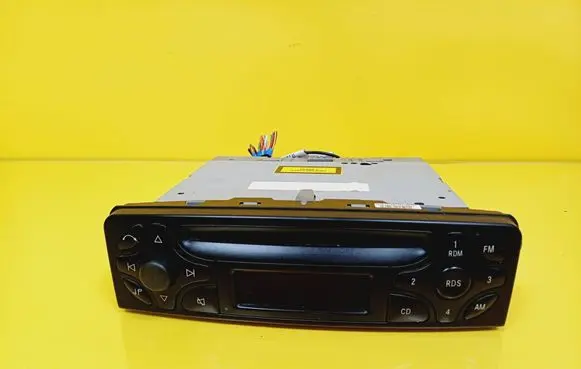 Radio/CD/DVD/GPS head unit