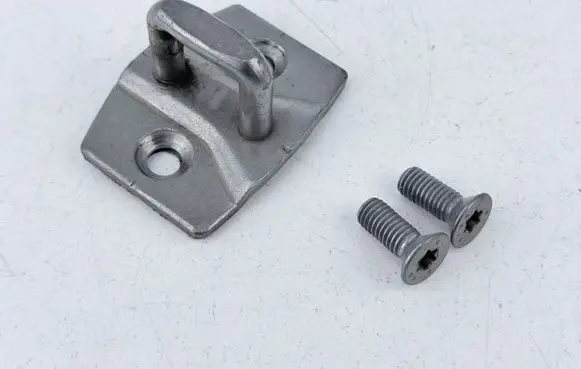 BMW 1 F20 F21 Rear door lock loop/hook striker KA10588