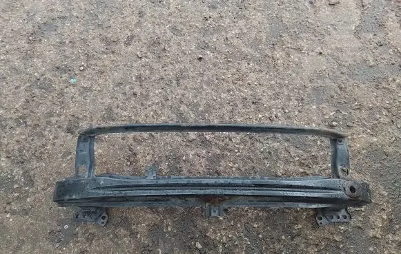 Volkswagen Caddy Front bumper cross member