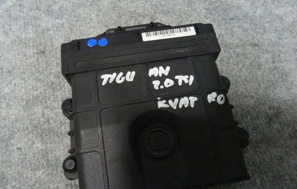 Volkswagen Tiguan Gearbox control unit/module 09G927750FE