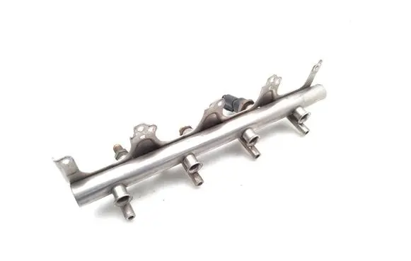 Volkswagen Golf V Fuel main line pipe 06F133317