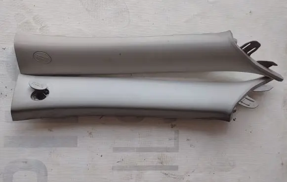 Hyundai Genesis Sliding door trim 